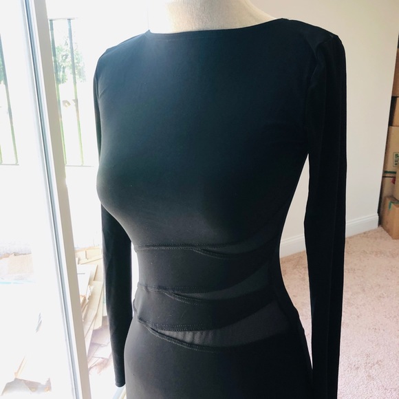 STUNNING FLOORLENGTH MESH CUTOUT EXPOSED BACKDRESS - Picture 7 of 7